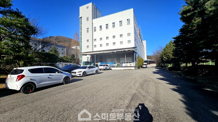 경기 광주시 도척면 진우리 (주)리얼컴퍼니물류센타동 창고 - 1층 730평 + 복층 730평 월세 매물번호 10449 사진 2
