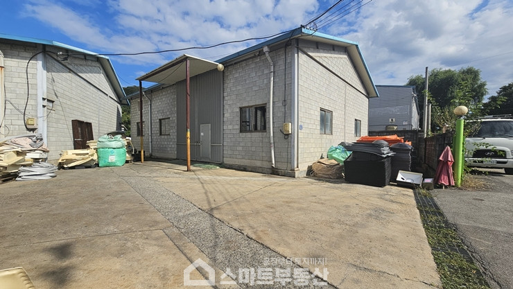 경기 광주시 도척면 진우리 (가)동 2종근생(제조업소) - 57평 월세 매물번호 12043 사진 3